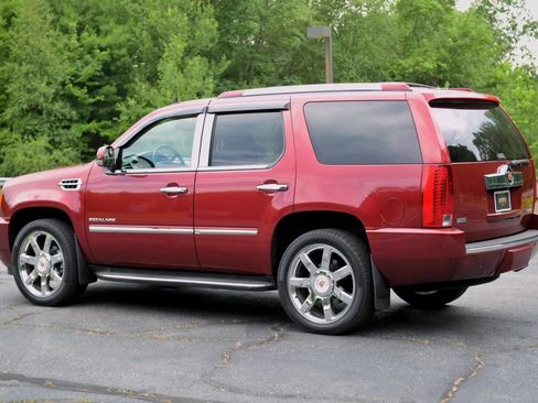 Used 2010 Cadillac Escalade Luxury AWD/4WD image 50