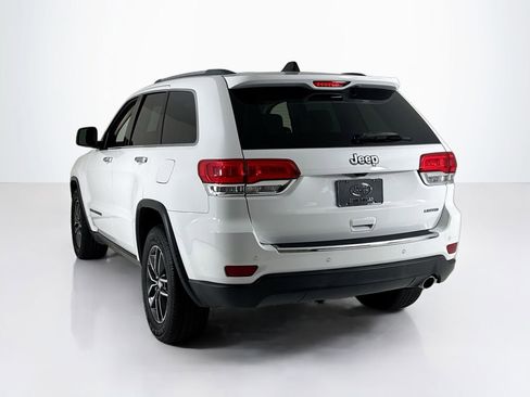 Used 2018 Jeep Grand Cherokee Limited image 3