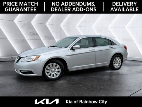 Used 2011 Chrysler 200 LX FWD image 3