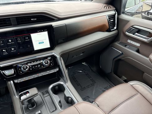 Used 2025 GMC Sierra 1500 Denali w/ Denali Reserve Package image 28