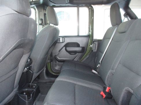 Used 2023 Jeep Wrangler Unlimited Sport image 33