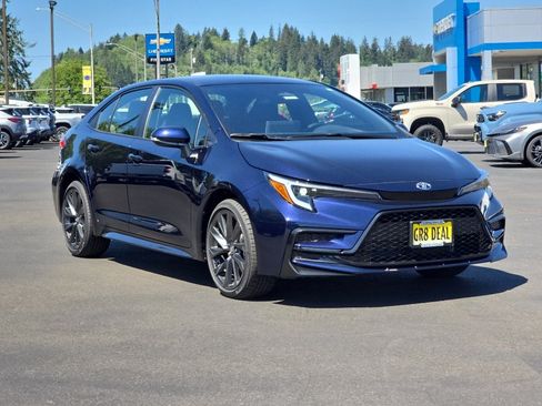 New 2026 Toyota Corolla SE FWD image 2
