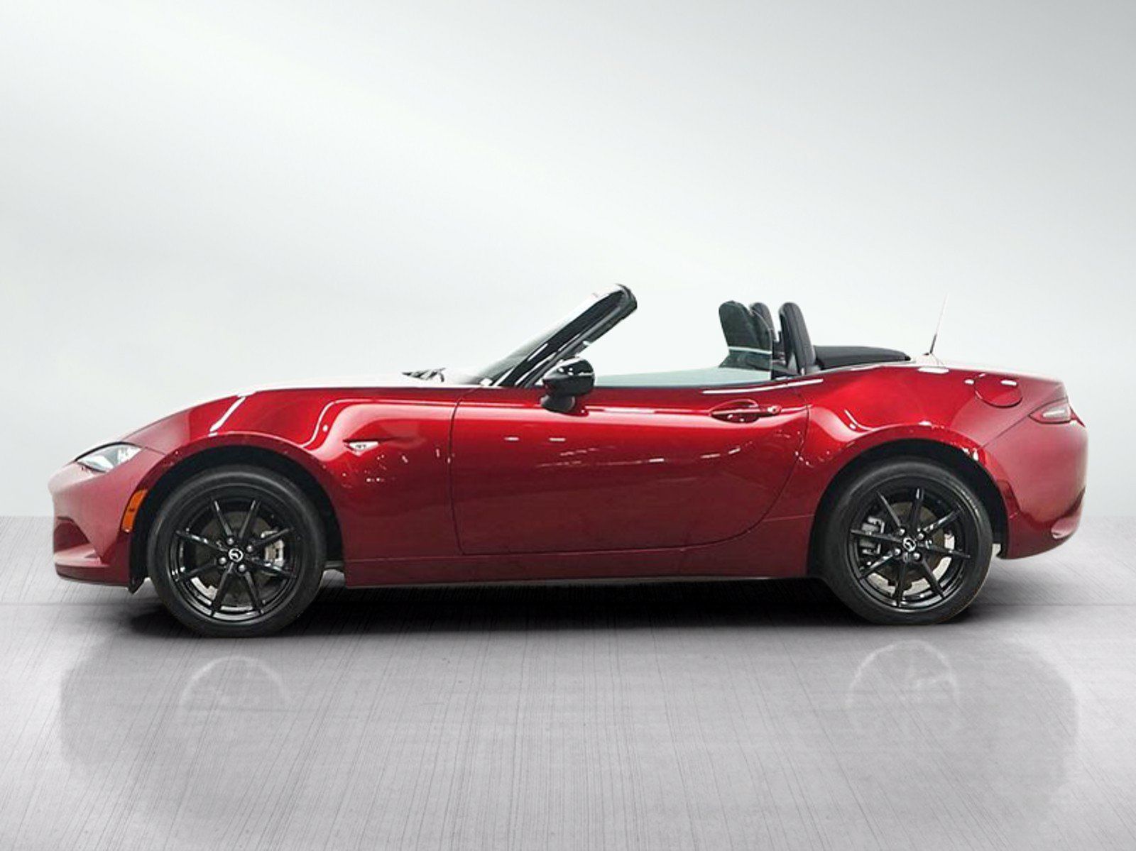 Used 2024 MAZDA MX-5 Miata Sport RWD image 2