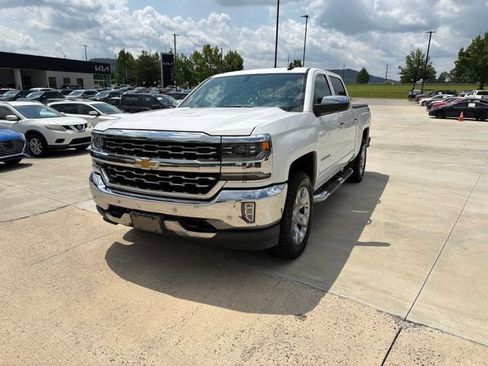 Used 2018 Chevrolet Silverado 1500 LTZ w/ Sport Package AWD/4WD image 8