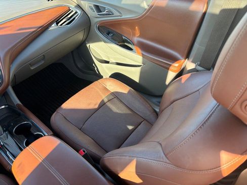 Used 2018 Chevrolet Malibu Premier w/ Premier Sun and Wheel Package image 14