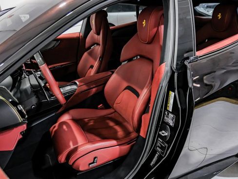 Used 2024 Ferrari Purosangue image 6