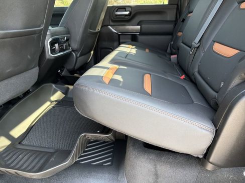 Used 2023 GMC Sierra 2500 AT4 w/ AT4 Preferred Package image 19