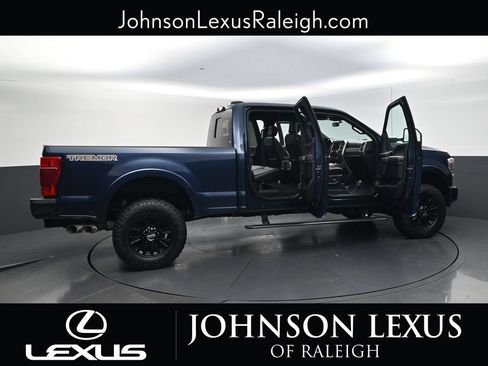 Used 2020 Ford F250 Platinum w/ Tremor Off-Road Package AWD/4WD image 32