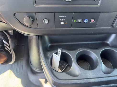 Used 2022 Chevrolet Express 2500 Extended w/ Enhanced Convenience Package RWD image 21