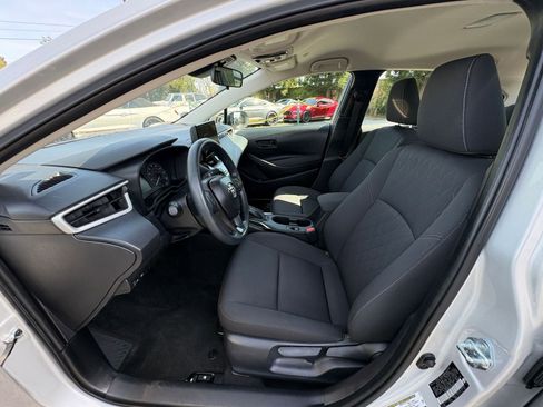 Used 2025 Toyota Corolla LE image 24