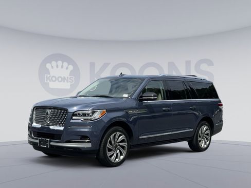 Used 2022 Lincoln Navigator L Reserve AWD/4WD image 1