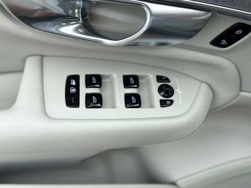 New 2026 Volvo XC90 B6 Ultra w/ Protection Package AWD/4WD image 18