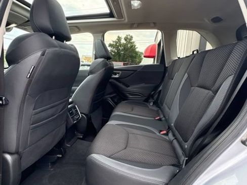 Used 2019 Subaru Forester Premium AWD/4WD image 14