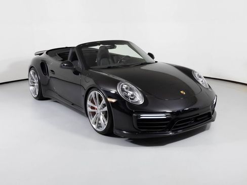 Used 2019 Porsche 911 Turbo image 1