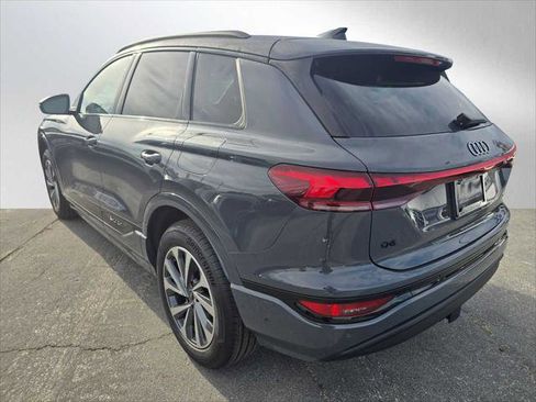 New 2025 Audi Q6 e-tron Premium image 5