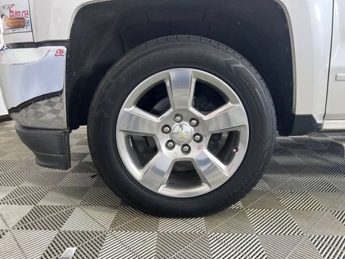 Used 2017 Chevrolet Silverado 1500 LT w/ Texas Edition RWD image 24