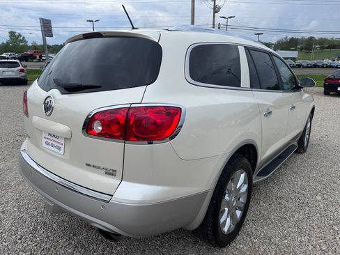 Used 2010 Buick Enclave CXL image 6