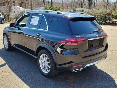 Used 2024 Mercedes-Benz GLE 450e 4MATIC image 4