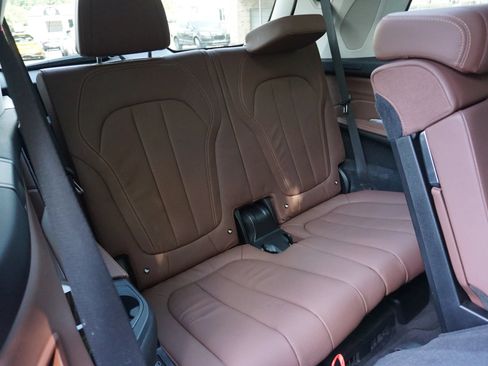 Used 2020 BMW X7 xDrive40i w/ Premium Package AWD/4WD image 25