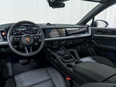 New 2026 Porsche Cayenne Coupe AWD/4WD image 20