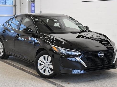 Used 2025 Nissan Sentra S image 1