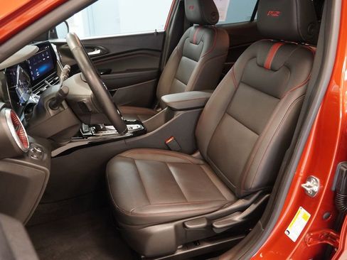 Used 2024 Chevrolet Trax RS w/ Driver Confidence Package image 3