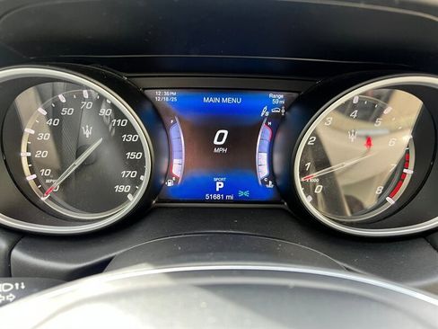 Used 2017 Maserati Levante w/ Luxury Package image 34