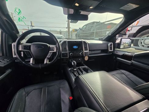 Used 2016 Ford F150 Platinum w/ Equipment Group 701A Luxury image 19