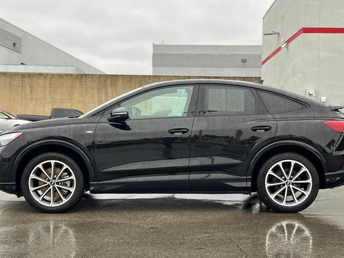 Used 2022 Audi Q4 e-tron Premium Plus image 9