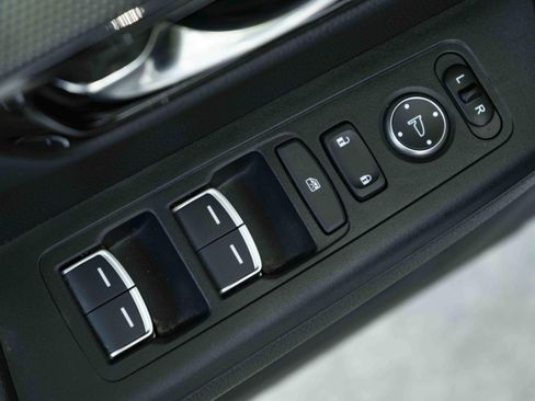 Used 2025 Honda CR-V EX-L image 37
