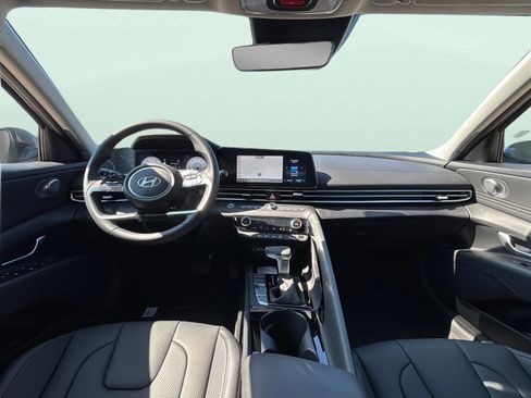 New 2026 Hyundai Elantra Limited FWD image 9