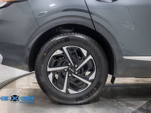 Used 2024 Kia Sportage LX image 46