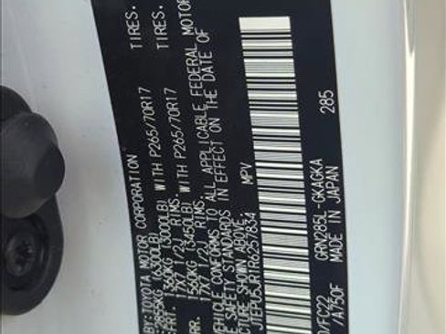 Certified 2024 Toyota 4Runner TRD Off-Road image 28