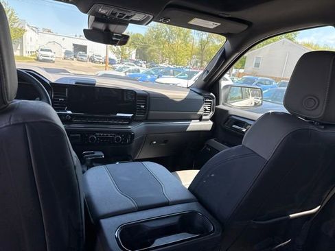 Used 2025 Chevrolet Silverado 1500 ZR2 w/ Technology Package AWD/4WD image 15