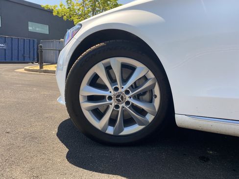 Used 2021 Mercedes-Benz C 300 Sedan image 18