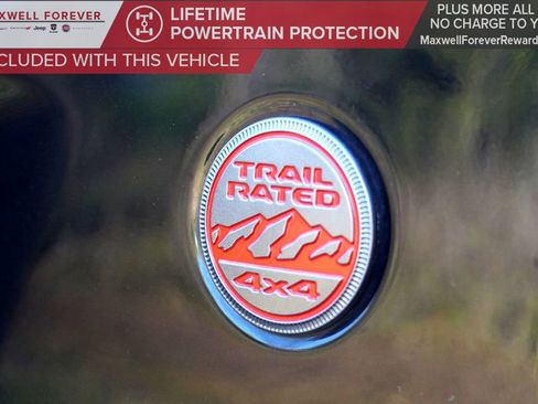 Used 2022 Jeep Gladiator Rubicon w/ Safety Group image 9