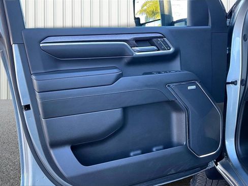 Used 2024 Chevrolet Silverado 2500 LTZ w/ LTZ Plus Package image 16