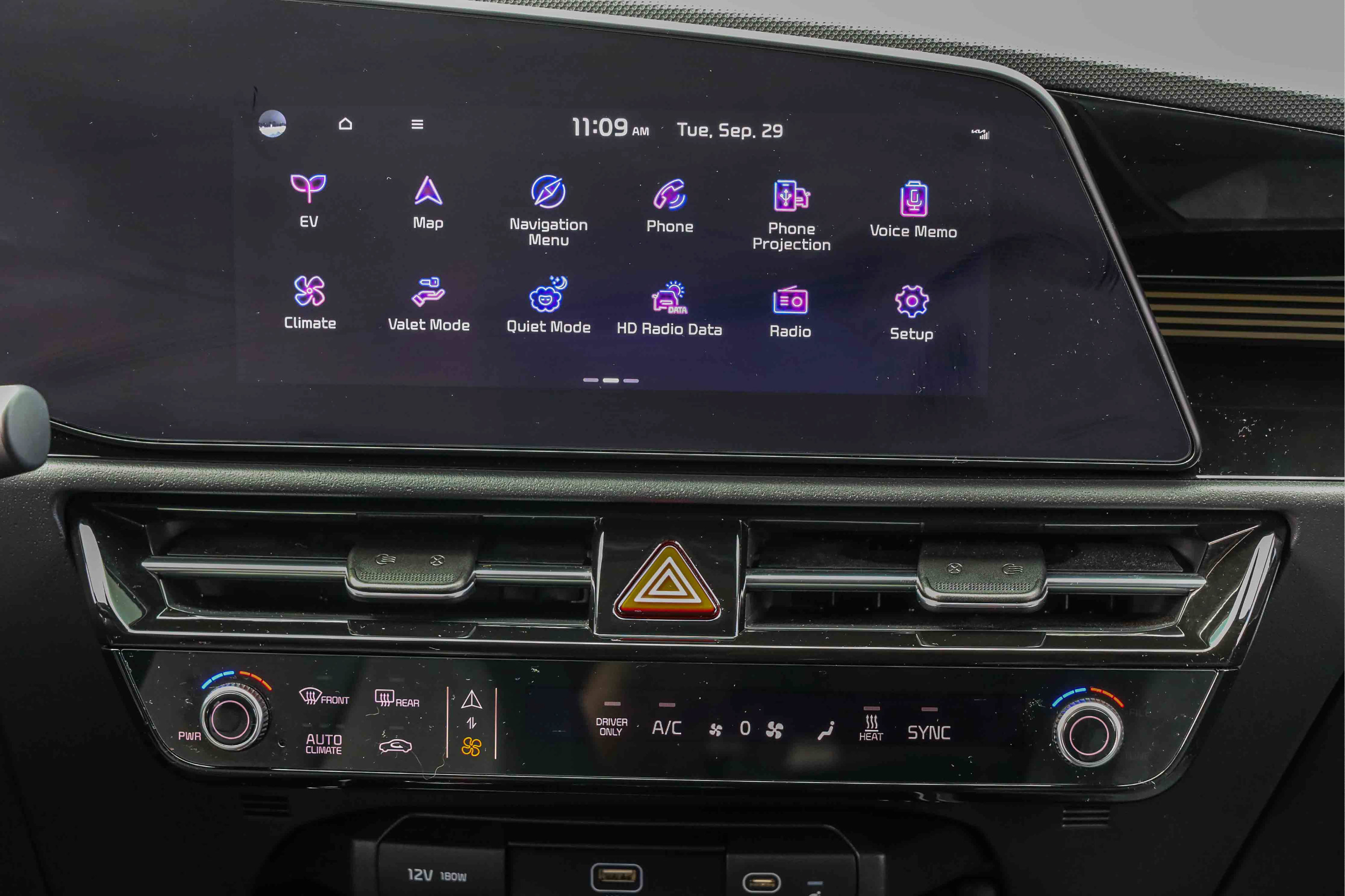 Used 2024 Kia Niro Wind w/ Wind Preserve Package FWD image 10