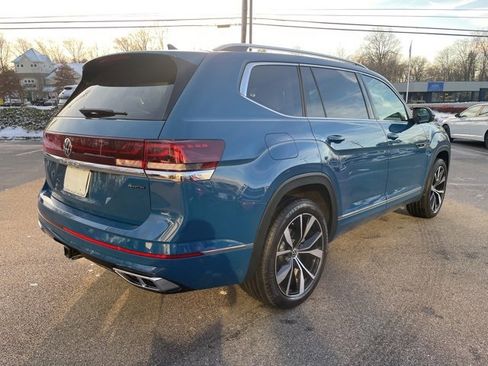 Certified 2025 Volkswagen Atlas SEL Premium R-Line image 4