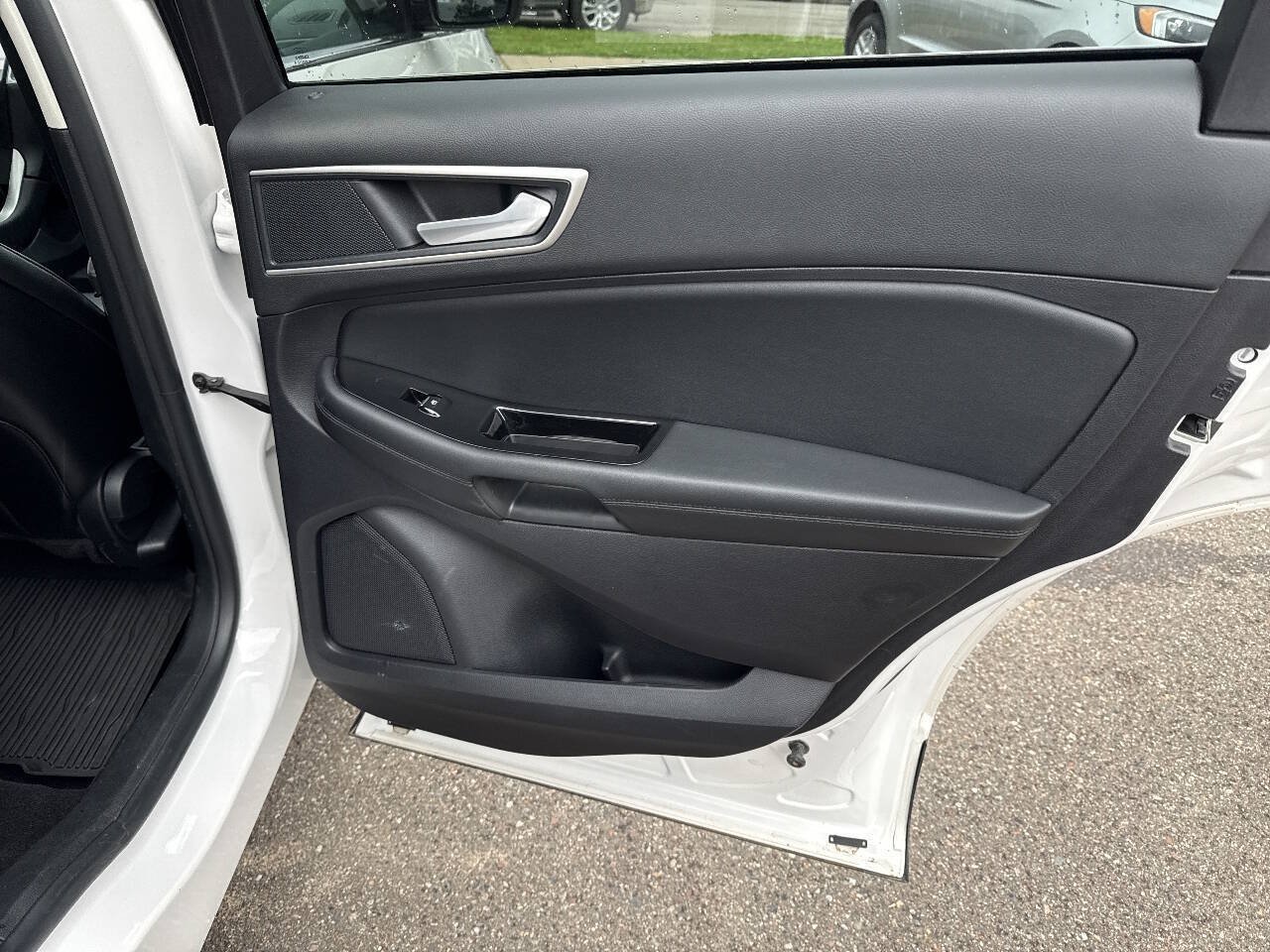 Used 2019 Ford Edge SEL w/ Equipment Group 201A AWD/4WD image 12