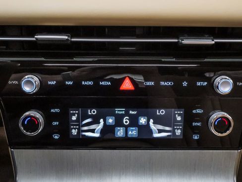 Certified 2026 Genesis G80 2.5T Advanced image 17