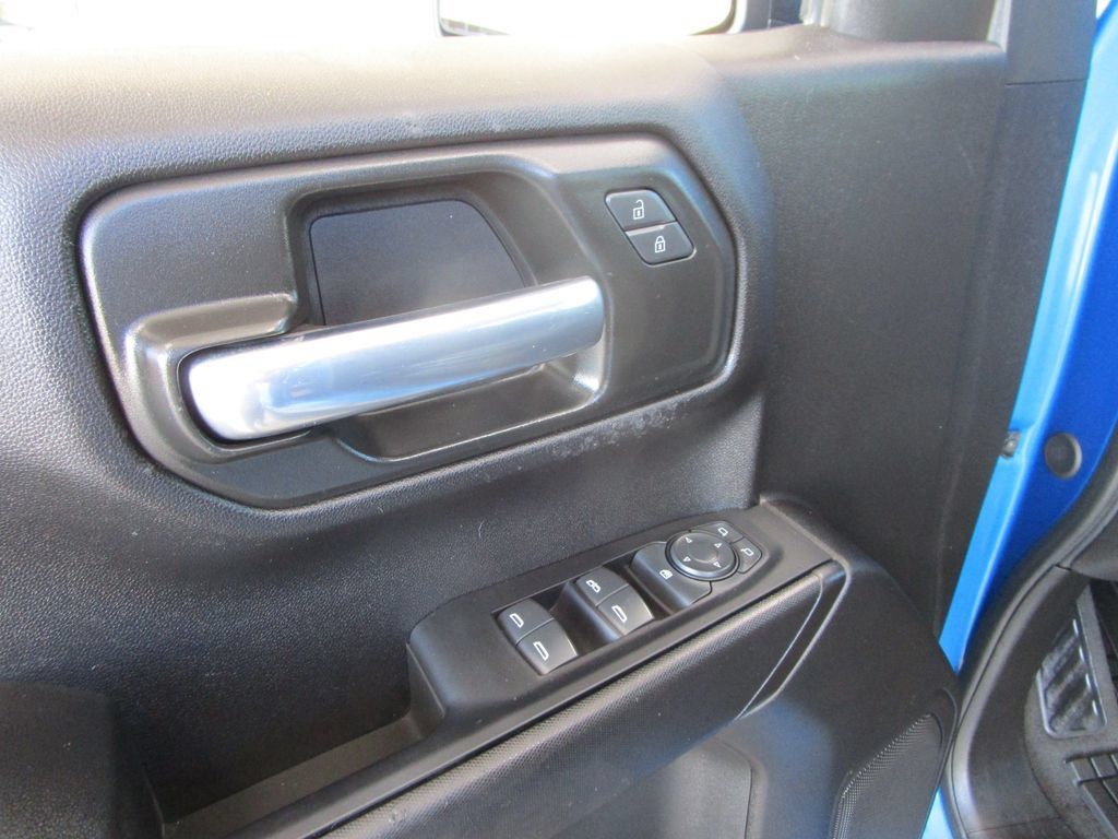 Used 2024 Chevrolet Silverado 1500 Custom RWD image 29