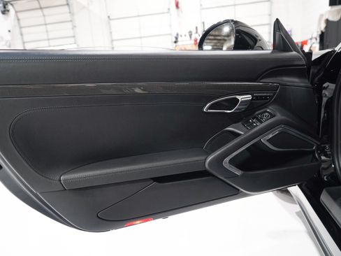 Used 2014 Porsche 911 Turbo S AWD/4WD image 19