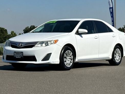 Used 2012 Toyota Camry LE FWD image 8