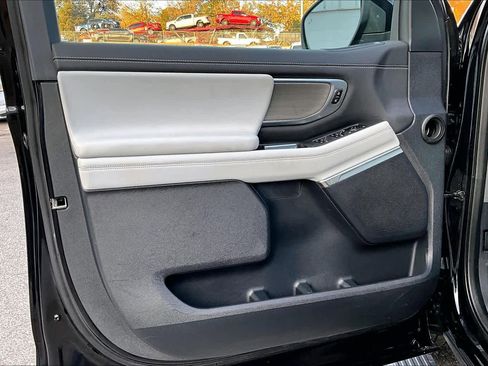 Used 2025 Ford Expedition Max Platinum image 21