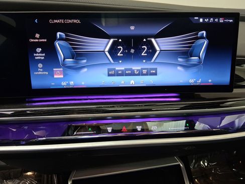 Certified 2023 BMW 740i w/ Parking Assistance Package image 24