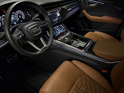 Used 2024 Audi RS Q8 w/ Black Optic Package AWD/4WD image 9