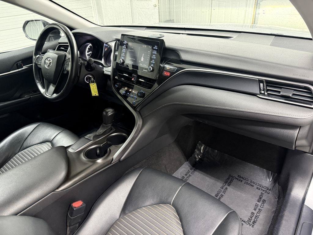 Used 2021 Toyota Camry SE FWD image 29