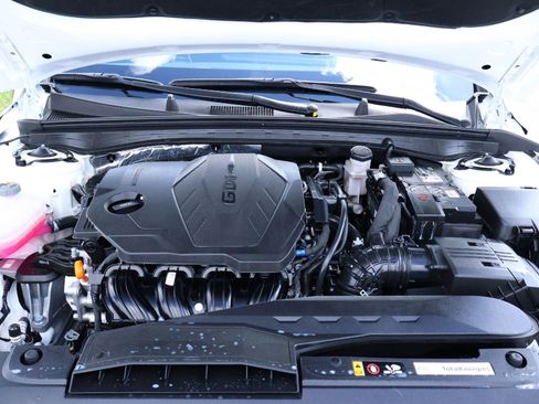 Used 2025 Kia K5 LXS image 9