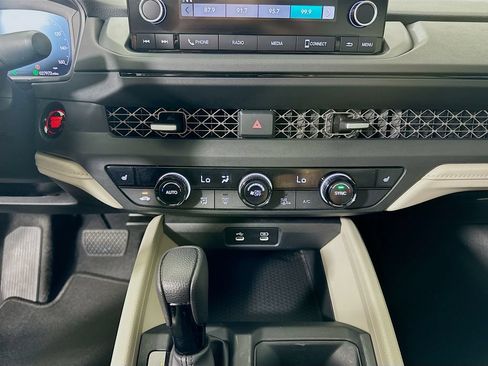 Certified 2023 Honda Accord EX image 15